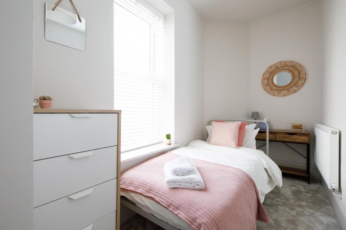 Panoramic Sea Views In Beachfront Apt W Balcony Bognor Regis Buitenkant foto