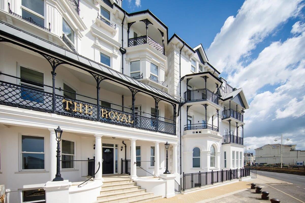 Panoramic Sea Views In Beachfront Apt W Balcony Bognor Regis Buitenkant foto
